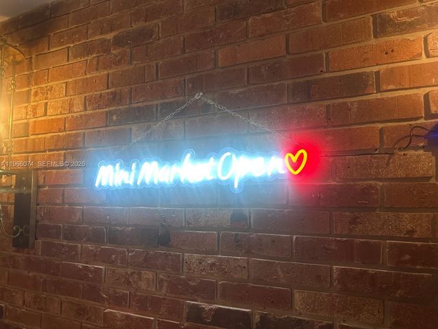 6039 Collins Ave 1625, Miami Beach, FL 33140