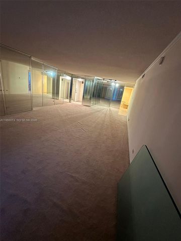 6039 Collins Ave 1625, Miami Beach, FL 33140