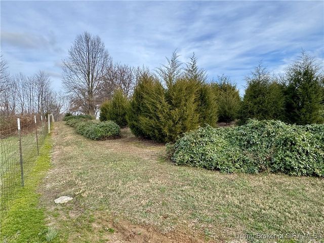 6113 Hibernia Road, Charlestown, IN 47111