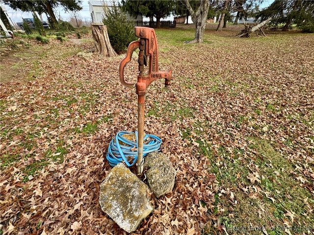 6113 Hibernia Road, Charlestown, IN 47111