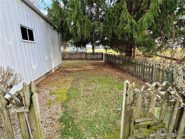 6113 Hibernia Road, Charlestown, IN 47111