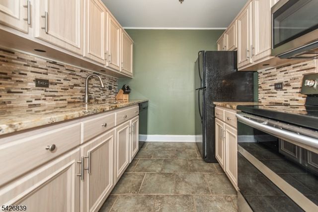 262 Main St 103, Little Falls Twp., NJ 07424
