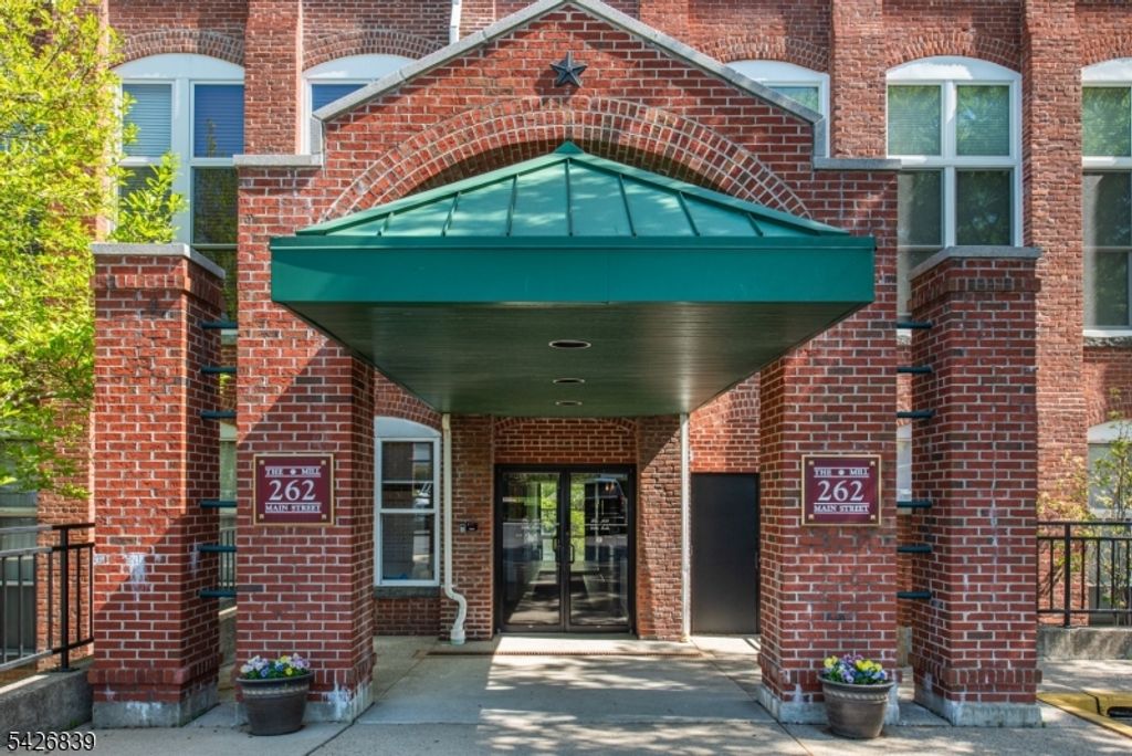 262 Main St 103, Little Falls Twp., NJ 07424