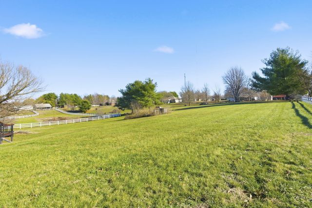 1404 Cody Road, Nixa, MO 65714