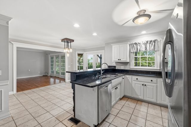 2820 Ashbrooke Drive, Lexington, KY 40513