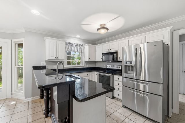 2820 Ashbrooke Drive, Lexington, KY 40513