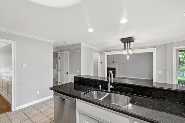 2820 Ashbrooke Drive, Lexington, KY 40513
