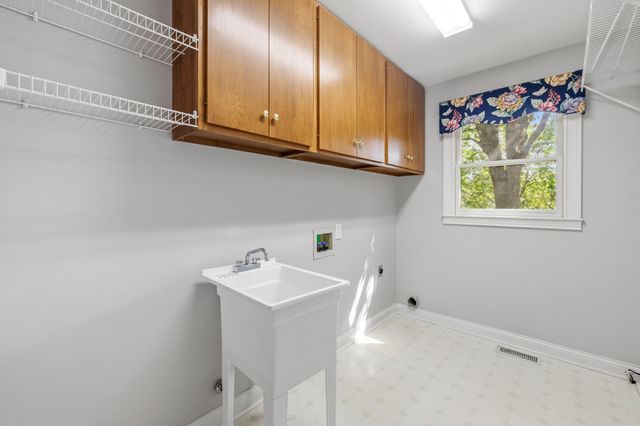 2820 Ashbrooke Drive, Lexington, KY 40513