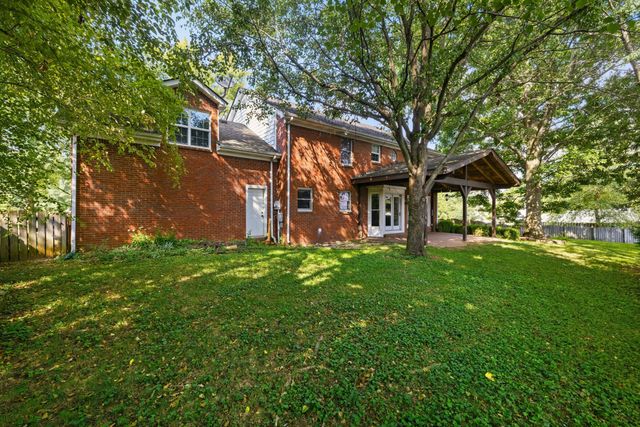 2820 Ashbrooke Drive, Lexington, KY 40513