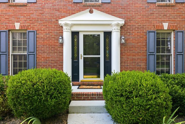 2820 Ashbrooke Drive, Lexington, KY 40513