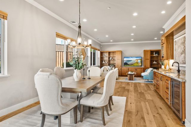 1972 Gardenview Cir, Santa Rosa, CA 95403