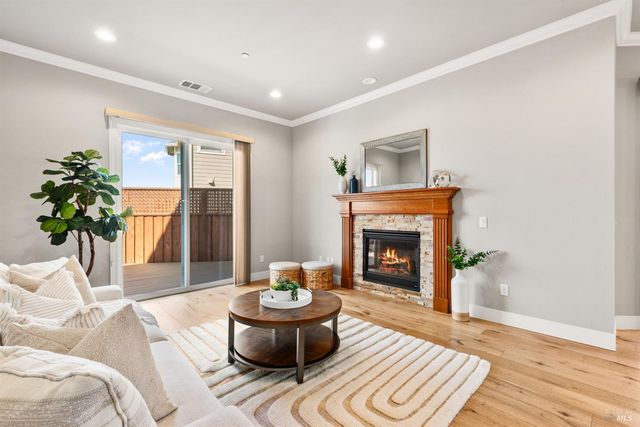 1972 Gardenview Cir, Santa Rosa, CA 95403