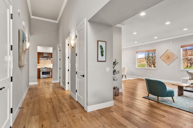 1972 Gardenview Cir, Santa Rosa, CA 95403