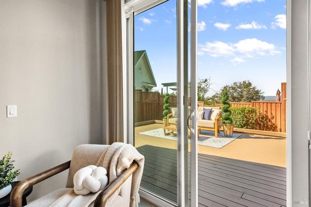 1972 Gardenview Cir, Santa Rosa, CA 95403