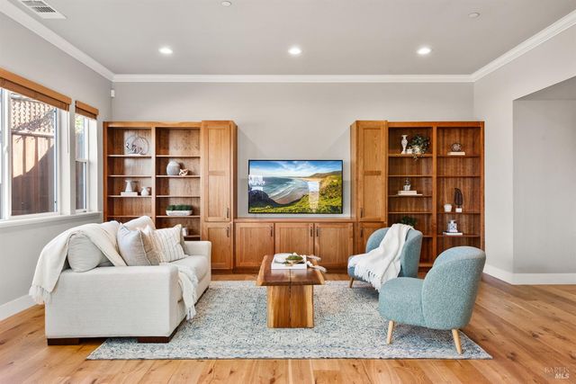 1972 Gardenview Cir, Santa Rosa, CA 95403