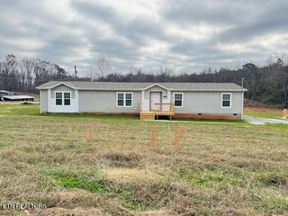 124 Underwood Rd, Sweetwater, TN 37874
