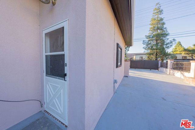 10636 Nettleton Street, Sun Valley (los Angeles), CA 91352