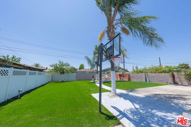 10636 Nettleton Street, Sun Valley (los Angeles), CA 91352