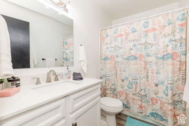 330 E 100 N, Hyde Park, UT 84318