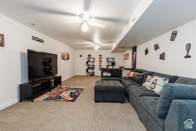 330 E 100 N, Hyde Park, UT 84318