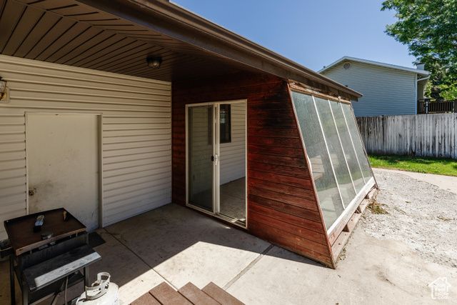 330 E 100 N, Hyde Park, UT 84318