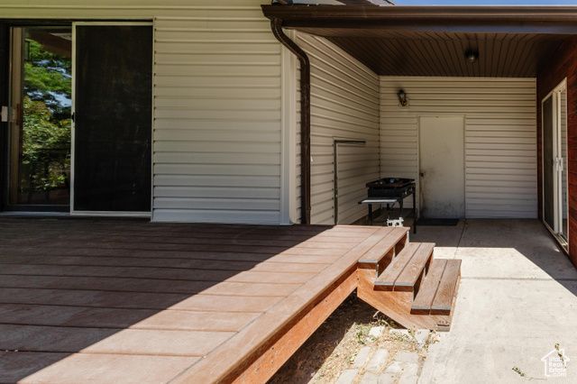 330 E 100 N, Hyde Park, UT 84318