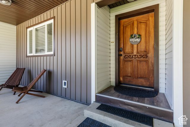 330 E 100 N, Hyde Park, UT 84318