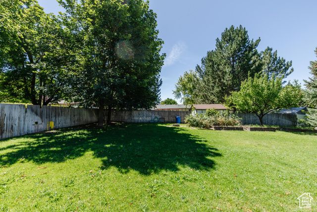 330 E 100 N, Hyde Park, UT 84318