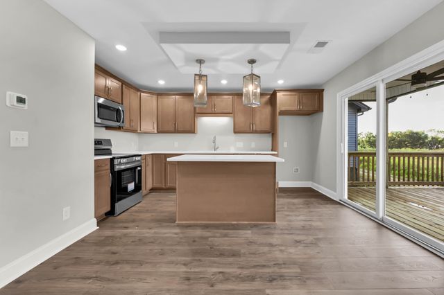 2804 Brewster Dr, Clarksville, TN 37042