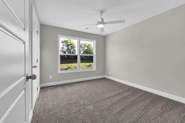 2804 Brewster Dr, Clarksville, TN 37042