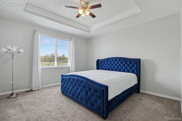 15330 Eton Pointe Drive, Clinton Charter Township, MI 48035