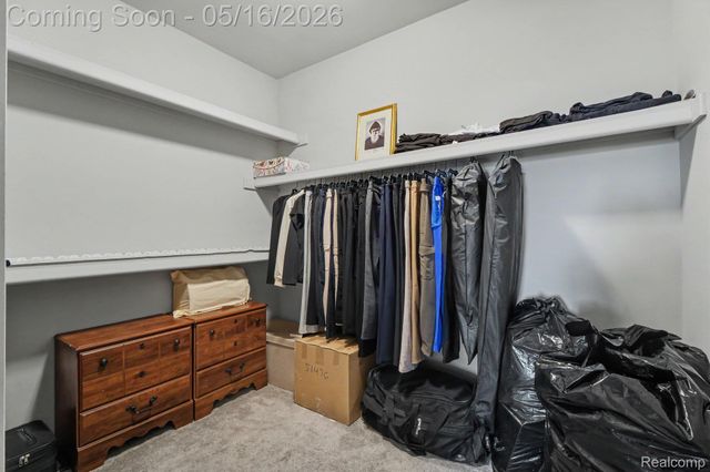 15330 Eton Pointe Drive, Clinton Charter Township, MI 48035