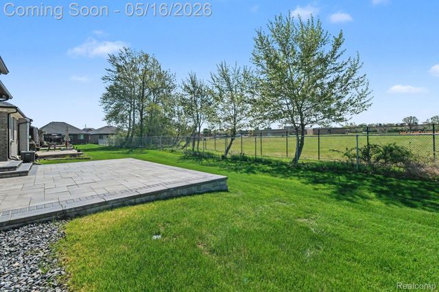 15330 Eton Pointe Drive, Clinton Charter Township, MI 48035