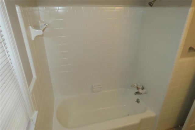 2630 Colonial Drive, College Park, GA 30337
