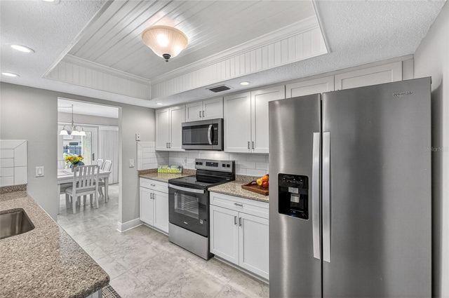 101 LOUELLA LANE 11, Nokomis, FL 34275