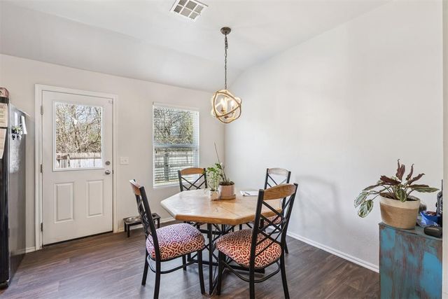 10124 Sussex Place, The Village, OK 73120