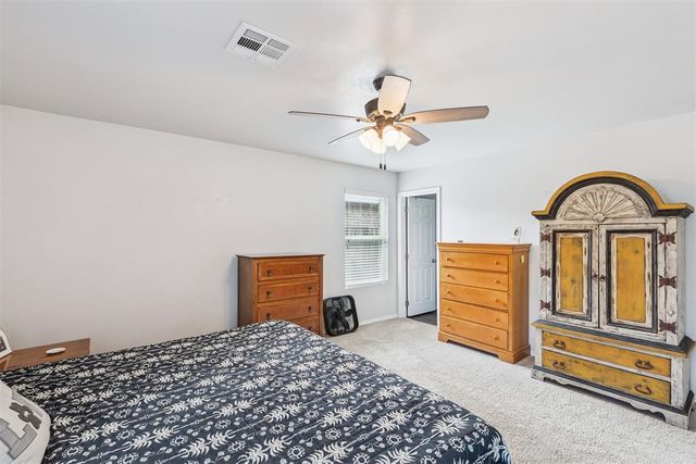 10124 Sussex Place, The Village, OK 73120