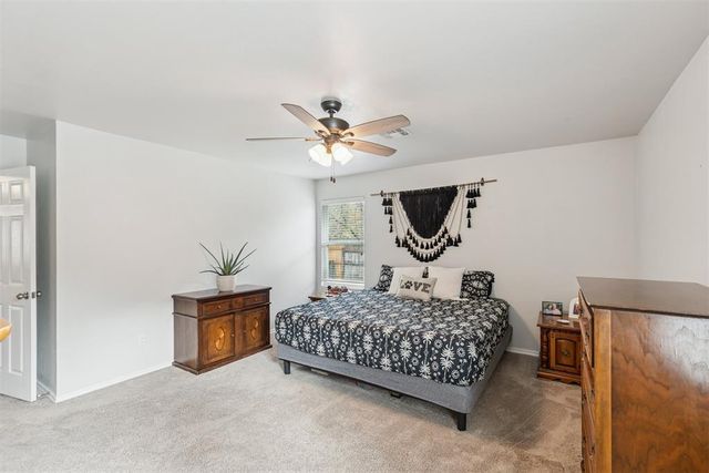 10124 Sussex Place, The Village, OK 73120