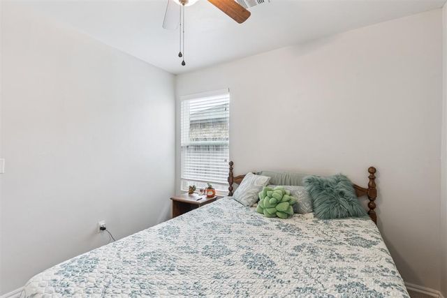 10124 Sussex Place, The Village, OK 73120