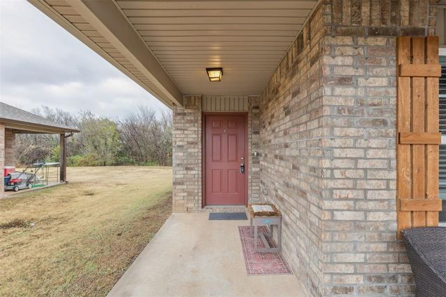 10124 Sussex Place, The Village, OK 73120