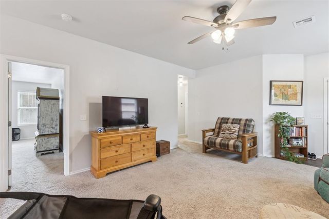 10124 Sussex Place, The Village, OK 73120