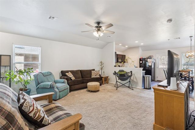 10124 Sussex Place, The Village, OK 73120