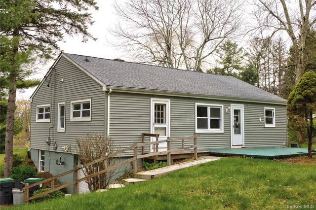32 Burrow Drive, Highland Mills, NY 10930