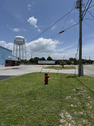 627 NW Anchors Street, Fort Walton Beach, FL 32548