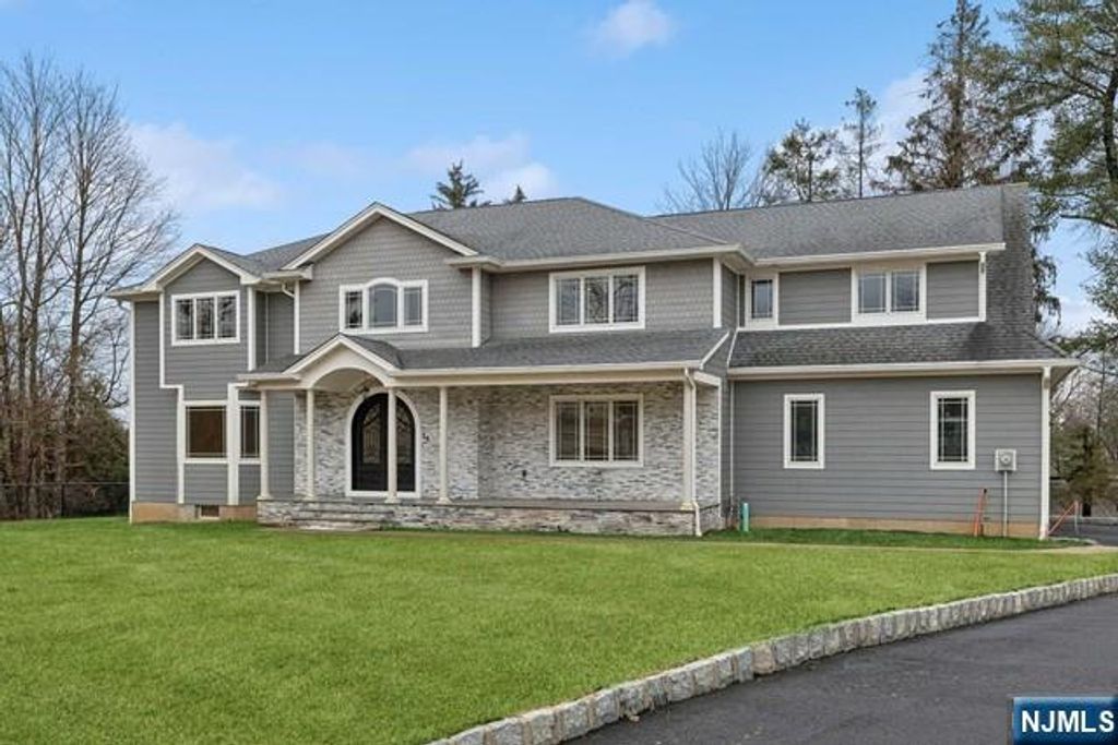 25 Jones Court, Norwood, NJ 07648