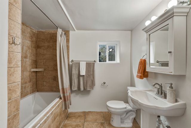 1011 Lopez Street, Santa Fe, NM 87501