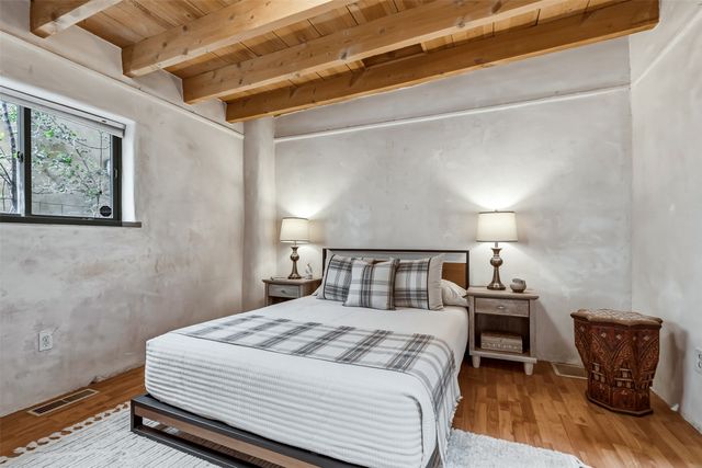 1011 Lopez Street, Santa Fe, NM 87501