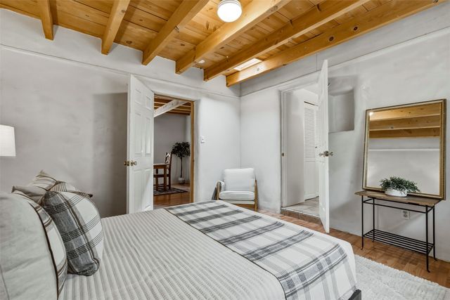 1011 Lopez Street, Santa Fe, NM 87501
