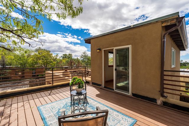 1011 Lopez Street, Santa Fe, NM 87501