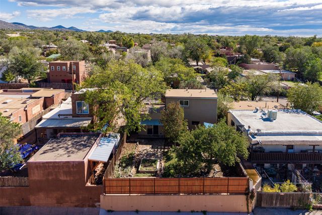 1011 Lopez Street, Santa Fe, NM 87501